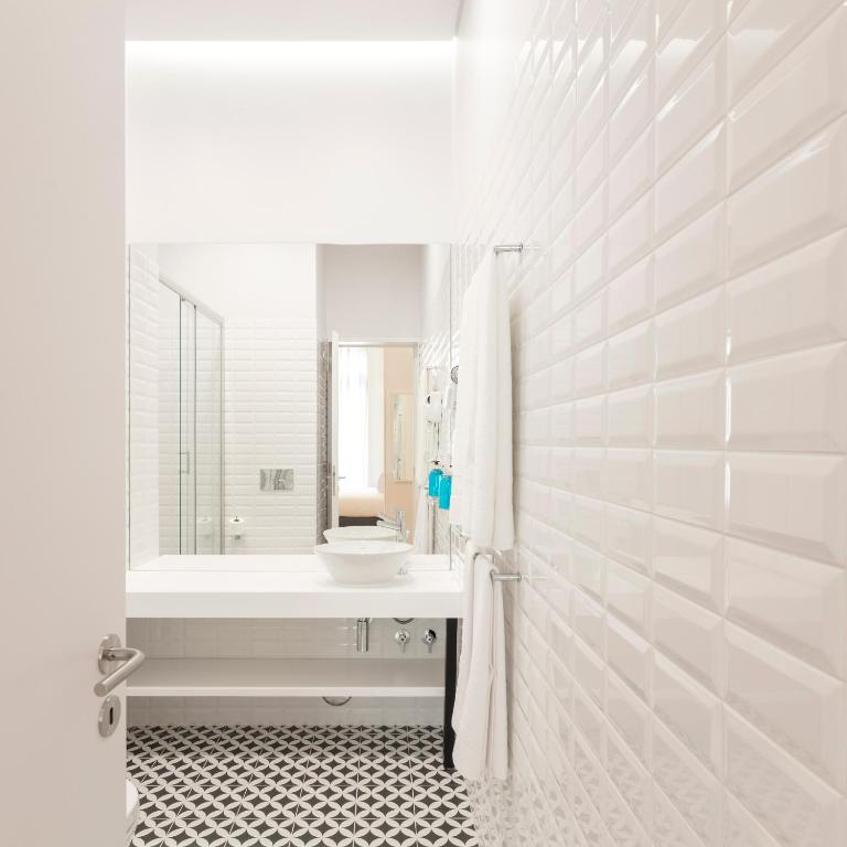 Lisbon Serviced Apartments - Chiado Emenda - image 7