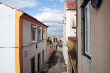 The Garden - Charming 1 Bedroom Apartment in Graça - image 2