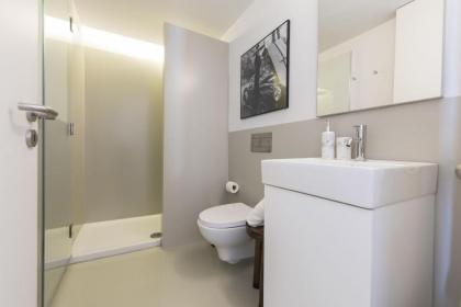 LovelyStay - Penthouse on The Tagus in Alfama - image 19