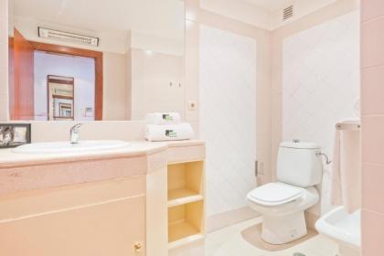 BmyGuest - Central Garage Apartment - image 5