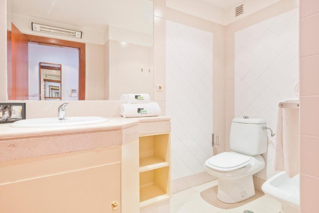 BmyGuest - Central Garage Apartment - image 5