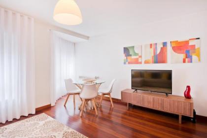 BmyGuest - Central Garage Apartment - image 9