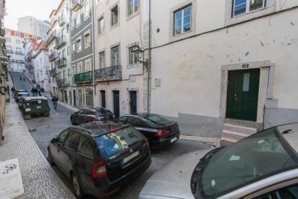 LovelyStay - Bica Patio Duplex - image 10