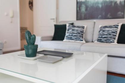 LovelyStay - Bica Patio Duplex - image 16