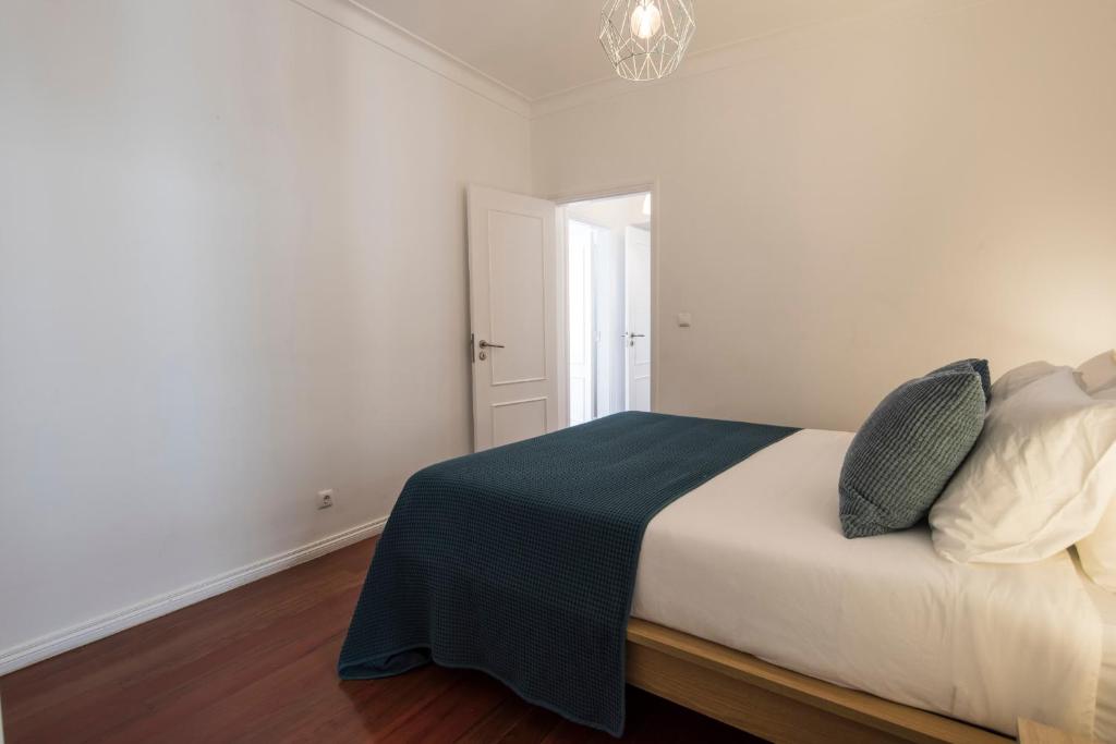 LovelyStay - Bica Patio Duplex - image 2