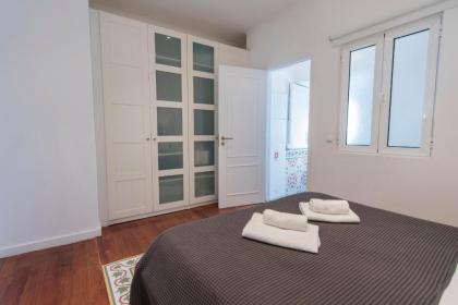 LovelyStay - Bica Patio Duplex - image 9