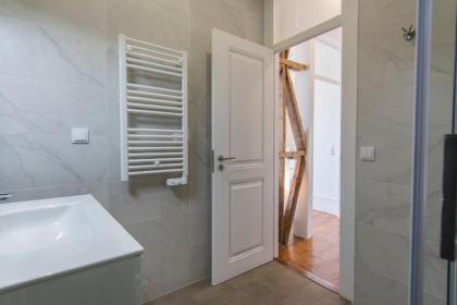 LovelyStay - Comfortable apartment with river views - image 12