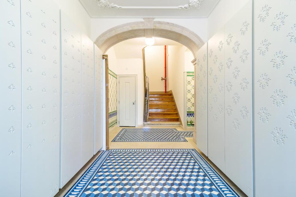 Modernity and Comfort at Lisbon Downtown - image 2