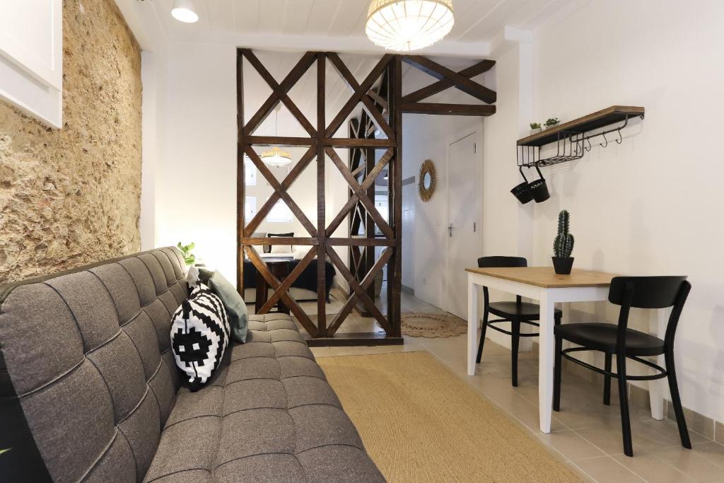 Golden Castle Studio by Homing - image 7