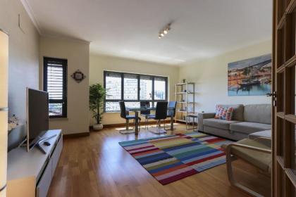 Bellevue Apartment by Homing - image 19
