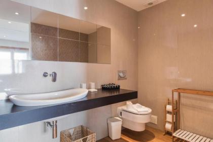 LovelyStay - 2 Bedroom Belem Wonder - image 4