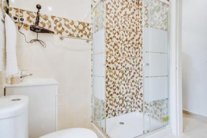 3 Bed River View Apartment in Baixa with balcony - image 2