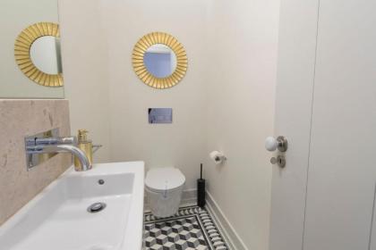 LovelyStay - Fancy Apartment in the heart of Lisbon - image 9