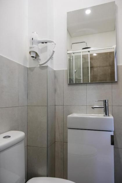 4U Lisbon Airport Suites - image 16