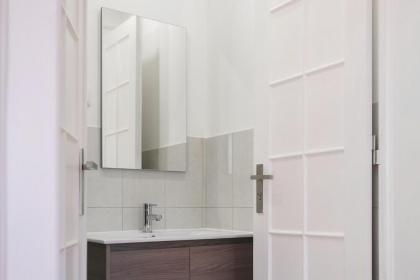 4U Lisbon Airport Suites - image 5