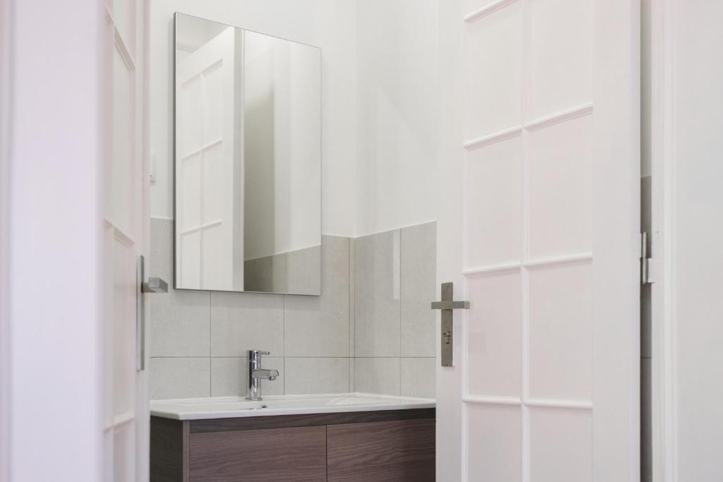 4U Lisbon Airport Suites - image 5
