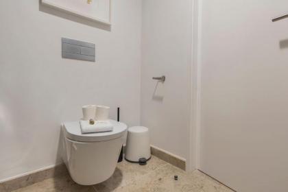 LovelyStay - Modern and colourful flat in the heart of Graça - image 10