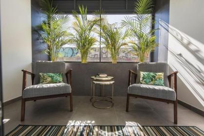 LovelyStay - Modern and colourful flat in the heart of Graça - image 14