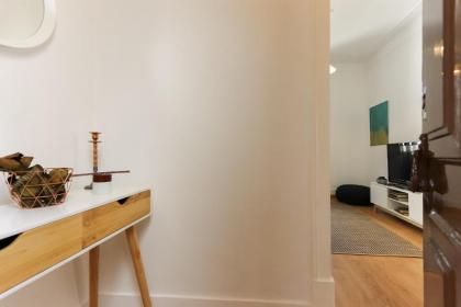 Charming Avenida by Homing - image 3