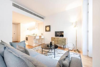 GuestReady - Stylish Baixa Collection Apartment - image 10