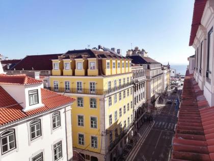 GuestReady - Stylish Baixa Collection Apartment - image 2