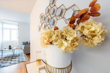 GuestReady - Stylish Baixa Collection Apartment - image 8
