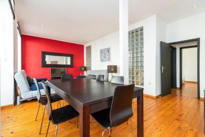 Cosy Flat sleeps 6 in the heart of Baixa - image 1