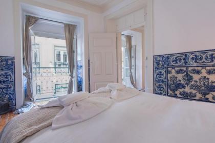 LovelyStay - Chiado 2 Bedroom Charm! - image 16