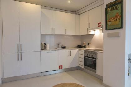 LovelyStay - Chiado 2 Bedroom Charm! - image 8