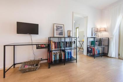 Worldly welcoming flat in Campo Pequeno - image 14