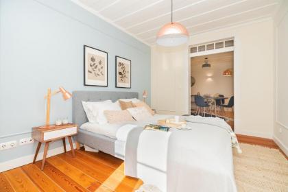 Stunning Apartment in Chiado - Heart of Lisbon - image 19