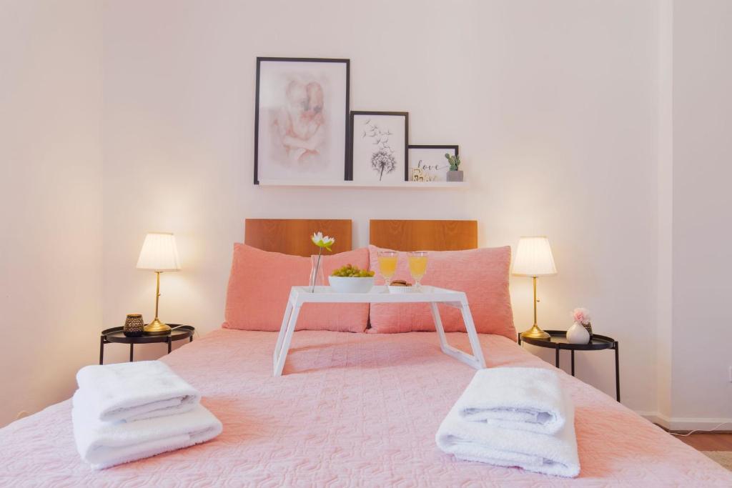 Charming Chiado 2Bedr W/Balcony and View - main image