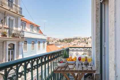 Charming Chiado 2Bedr W/Balcony and View - image 12