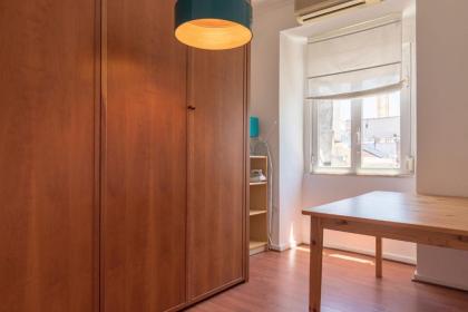 Charming Chiado 2Bedr W/Balcony and View - image 20
