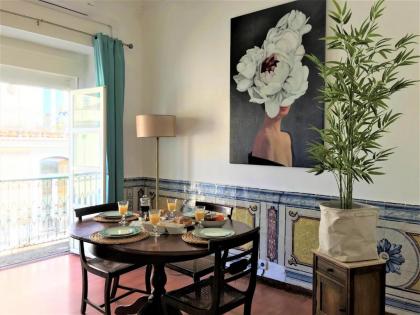 Charming Chiado 2Bedr W/Balcony and View - image 9
