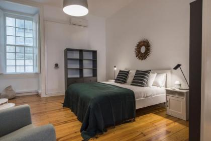 LovelyStay - Spacious 2BR Downtown - 5 min to River - image 1