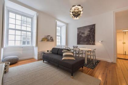 LovelyStay - Spacious 2BR Downtown - 5 min to River - image 4