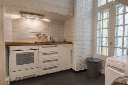LovelyStay - Spacious 2BR Downtown - 5 min to River - image 7