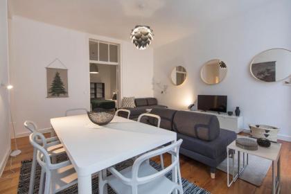 LovelyStay - Spacious 2BR Downtown - 5 min to River - image 9