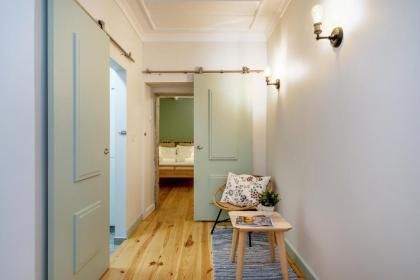 Cosy Madalena Flat - image 8