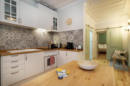 Cosy Madalena Flat - image 9