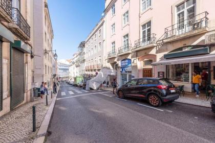 Madalena Charming Long Studio - image 9
