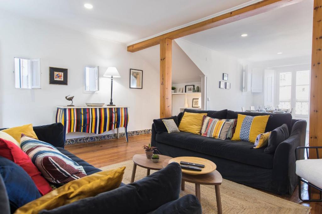 LovelyStay - Bairro Alto Terrace Wonder - main image