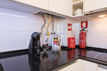 LovelyStay - Bairro Alto Terrace Wonder - image 19