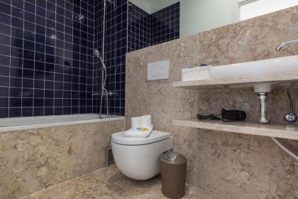 LovelyStay - Lusitano's Heart 2BDR Apartment in Alfama - image 18