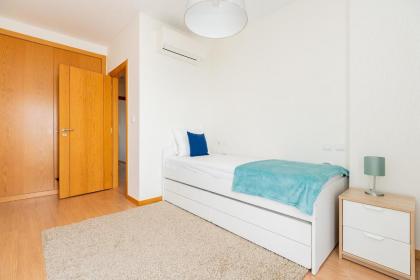 Modern deco apartment with balcony - image 19