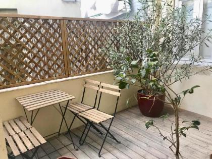 Luxury Apartment with Terrace in Lisbon Central - image 2