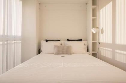 Saldanha Executive Apartment by The Portuguese Butler - image 15