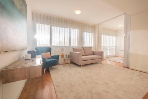 Saldanha Executive Apartment by The Portuguese Butler - image 2