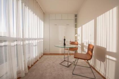 Saldanha Executive Apartment by The Portuguese Butler - image 3